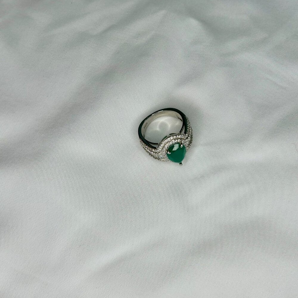 Halo Pear Cut Emerald Green Engagement Ring, size 6 3/4 - Picture 5 of 8